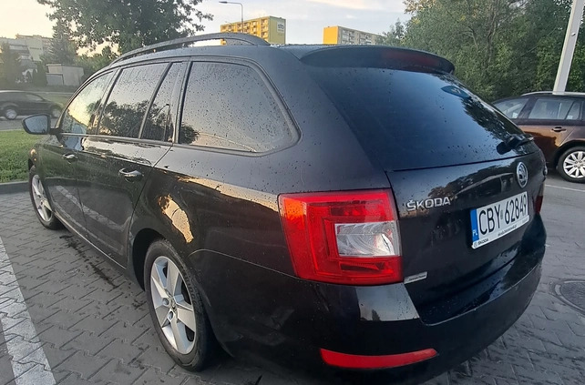 Skoda Octavia cena 32000 przebieg: 346000, rok produkcji 2015 z Dębica małe 22